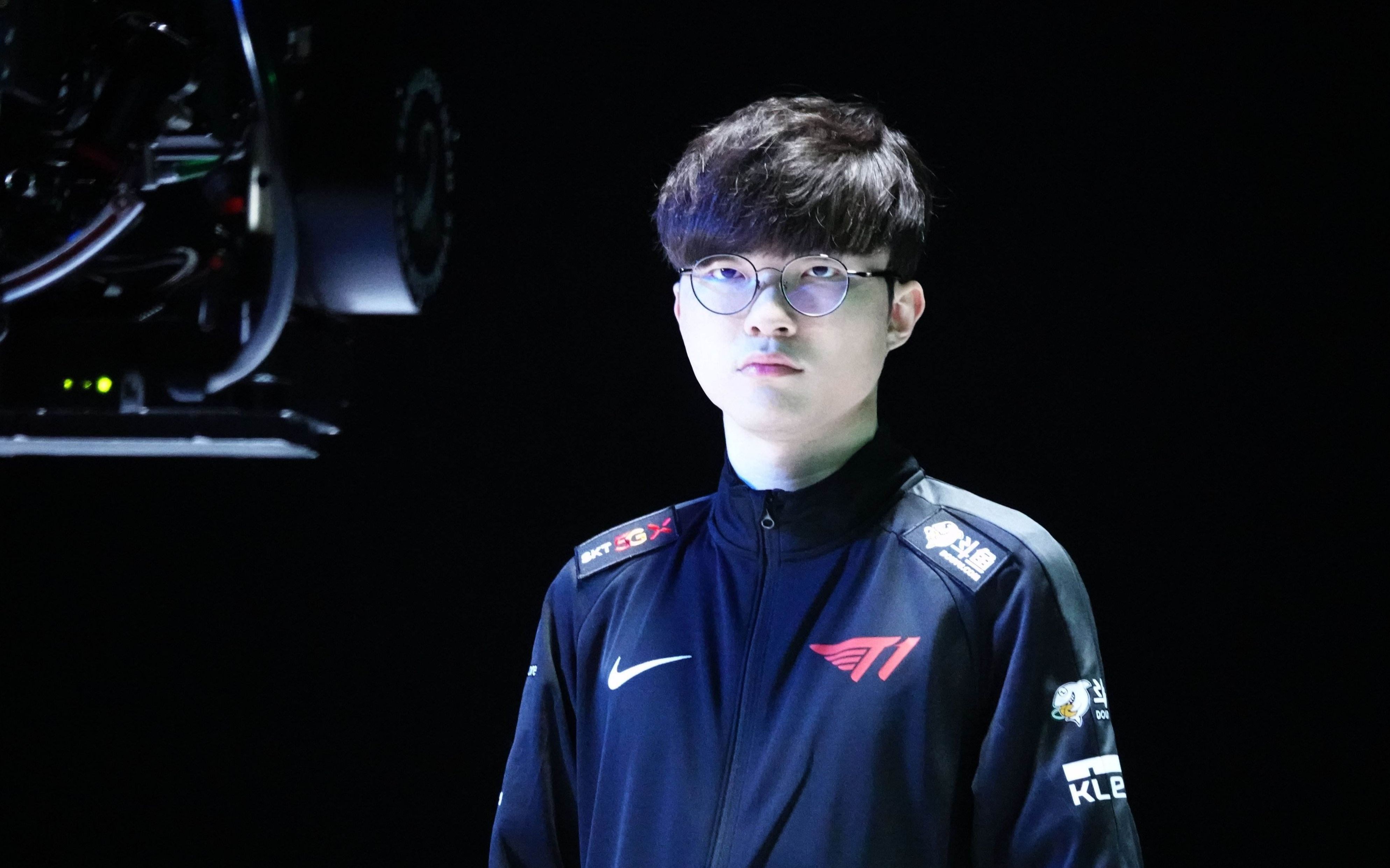 万博体育-日本队前途光明！，Faker新星重返赛场表现突出再创辉煌时刻-万博体育